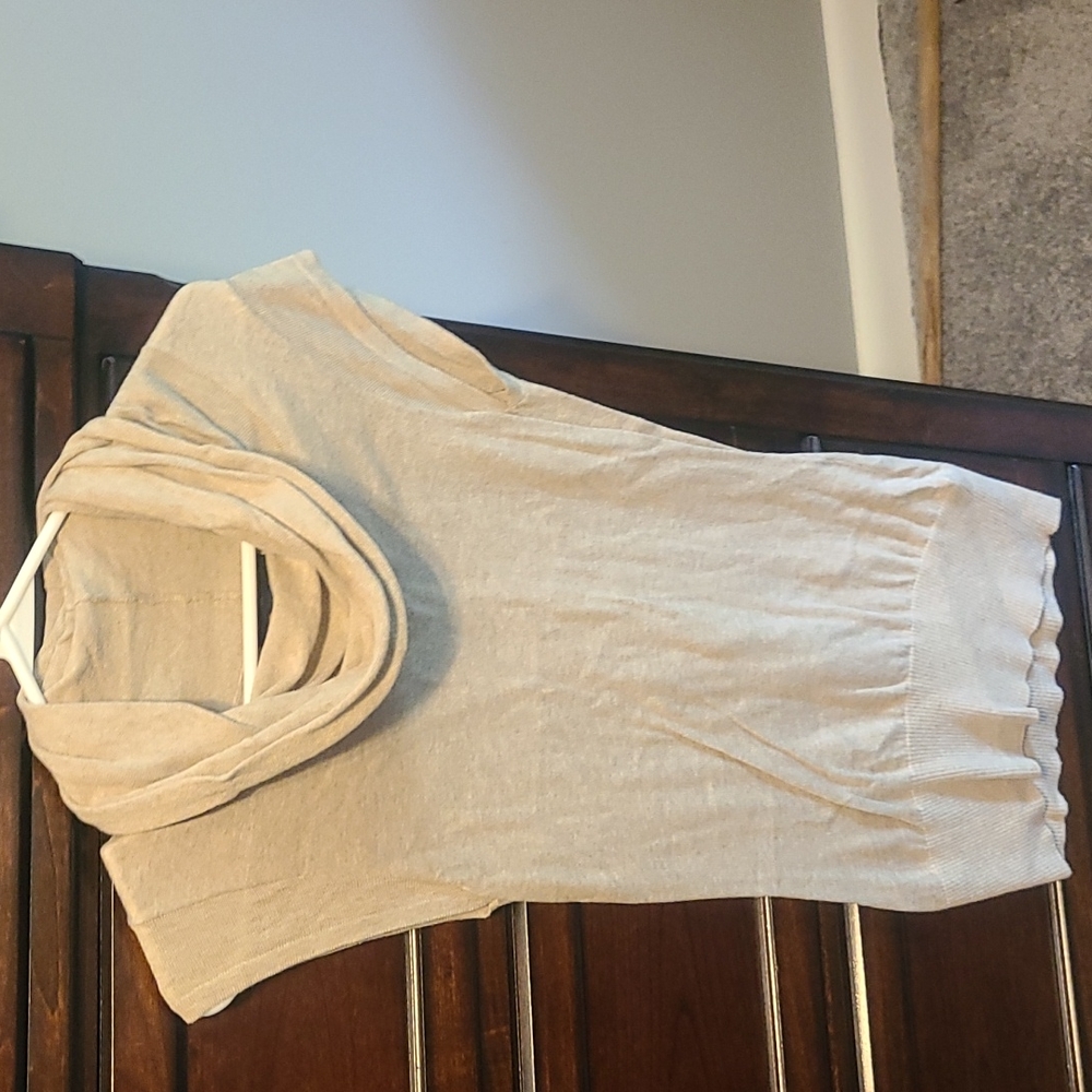 Banana Republic short sleeve sweater